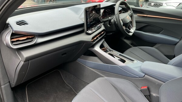 Used Cupra Terramar 2025 for sale - 75537312: Photo 2