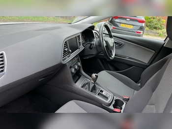 Used SEAT Leon 2019 for sale - 76074626: Photo 2
