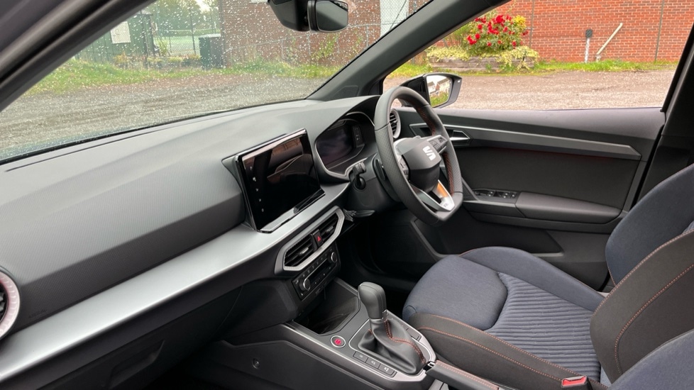 Used SEAT Arona 2025 for sale - 76609600: Photo 2