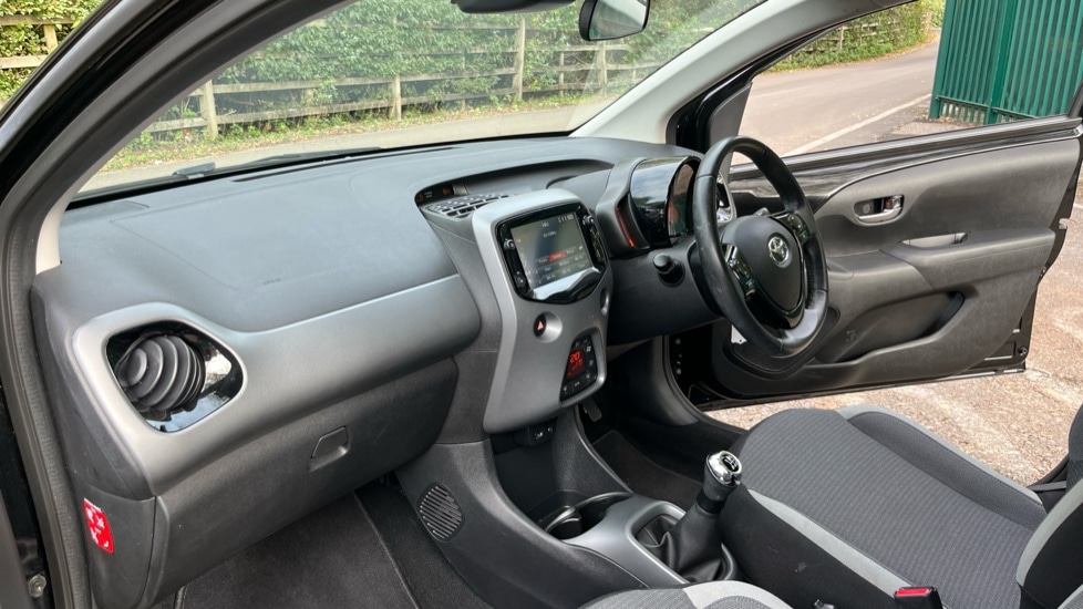 Used Toyota AYGO 2021 for sale - 75934681: Photo 10