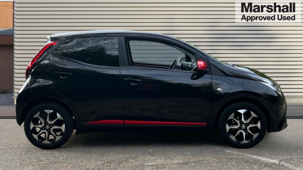 Used Toyota AYGO 2021 for sale - 75934681: Photo 2