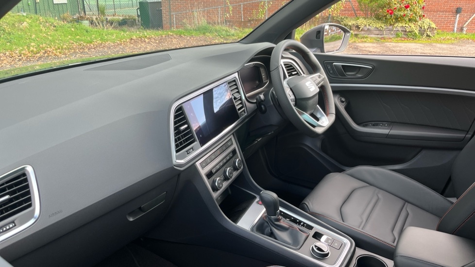 Used SEAT Ateca 2025 for sale - 76609749: Photo 2