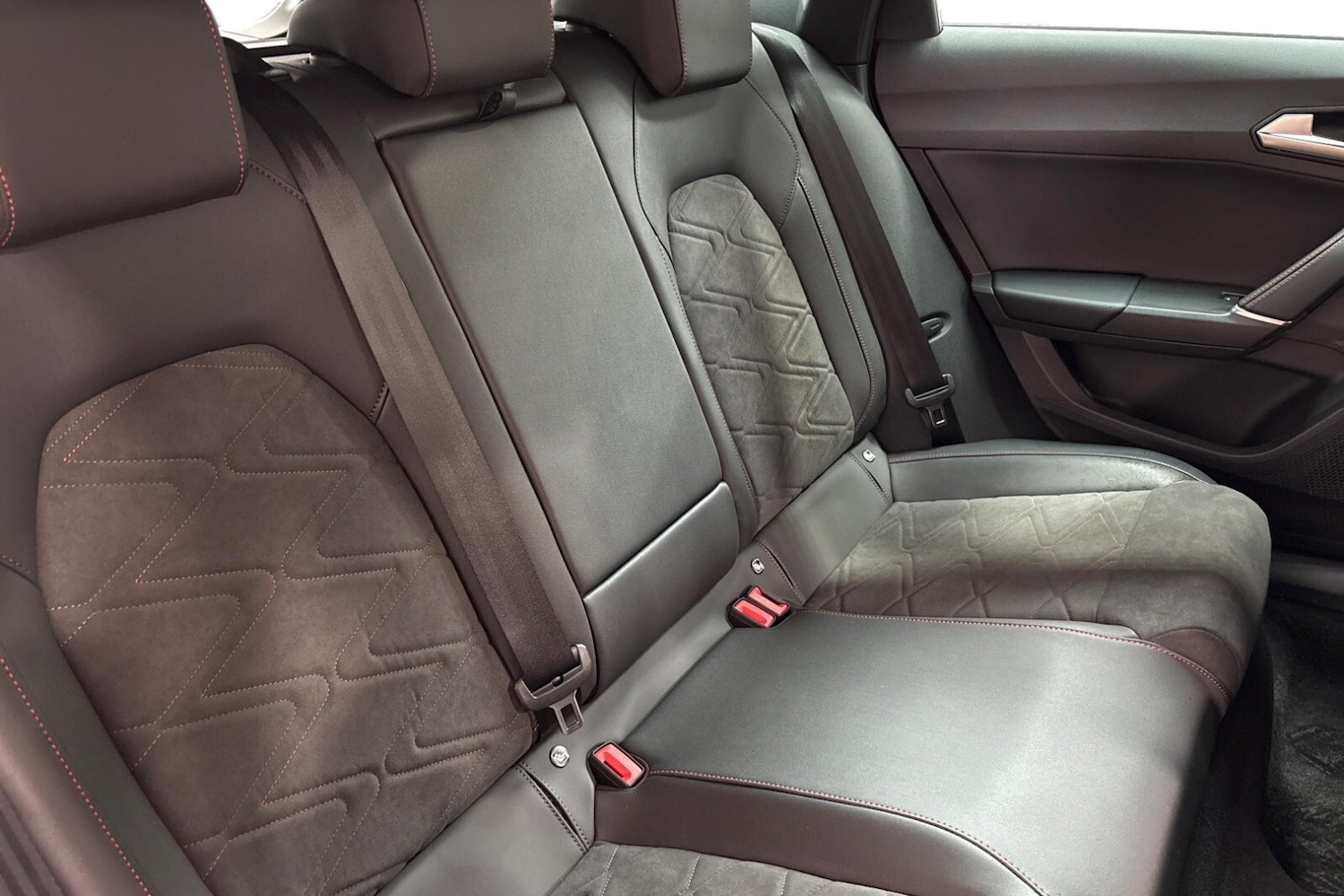 Used SEAT Leon 2025 for sale - 76112355: Photo 9