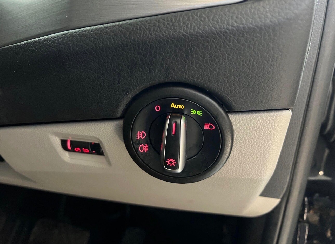 Used Volkswagen Transporter 2018 for sale - 77682814: Photo 3