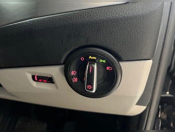 Used Volkswagen Transporter 2018 for sale - 77682814: Photo