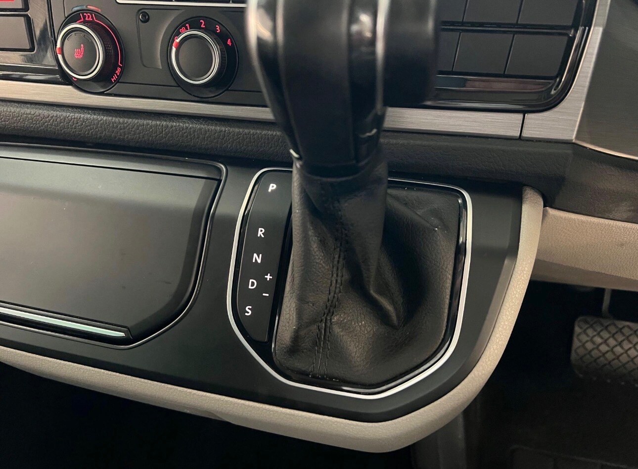 Used Volkswagen Transporter 2018 for sale - 77682814: Photo 8