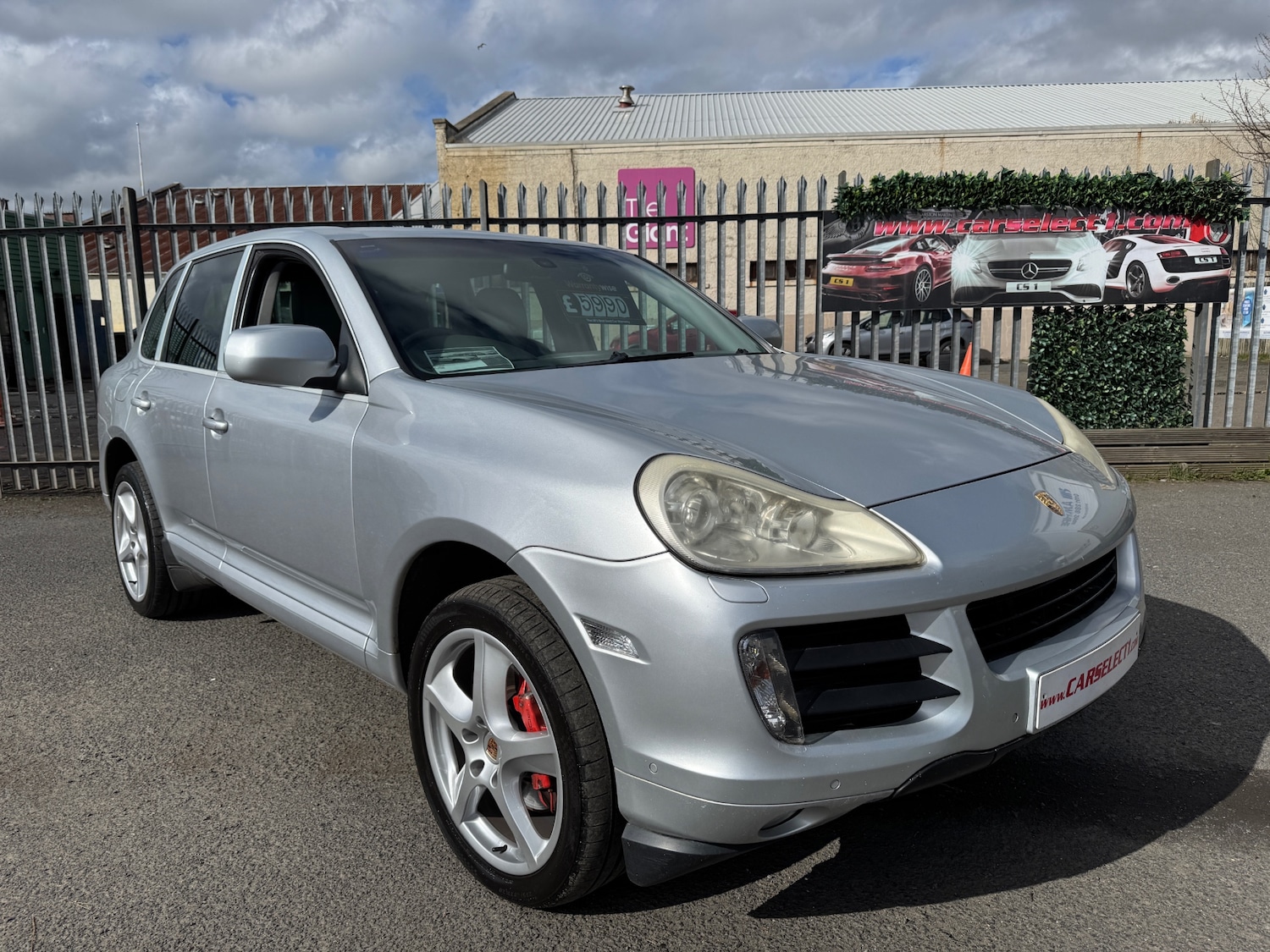 Used Porsche Cayenne 2007 for sale - 78213290: Photo 2