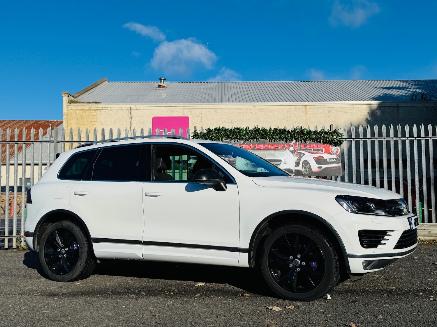 Used Volkswagen Touareg 2015 for sale - 76589215: Photo 1