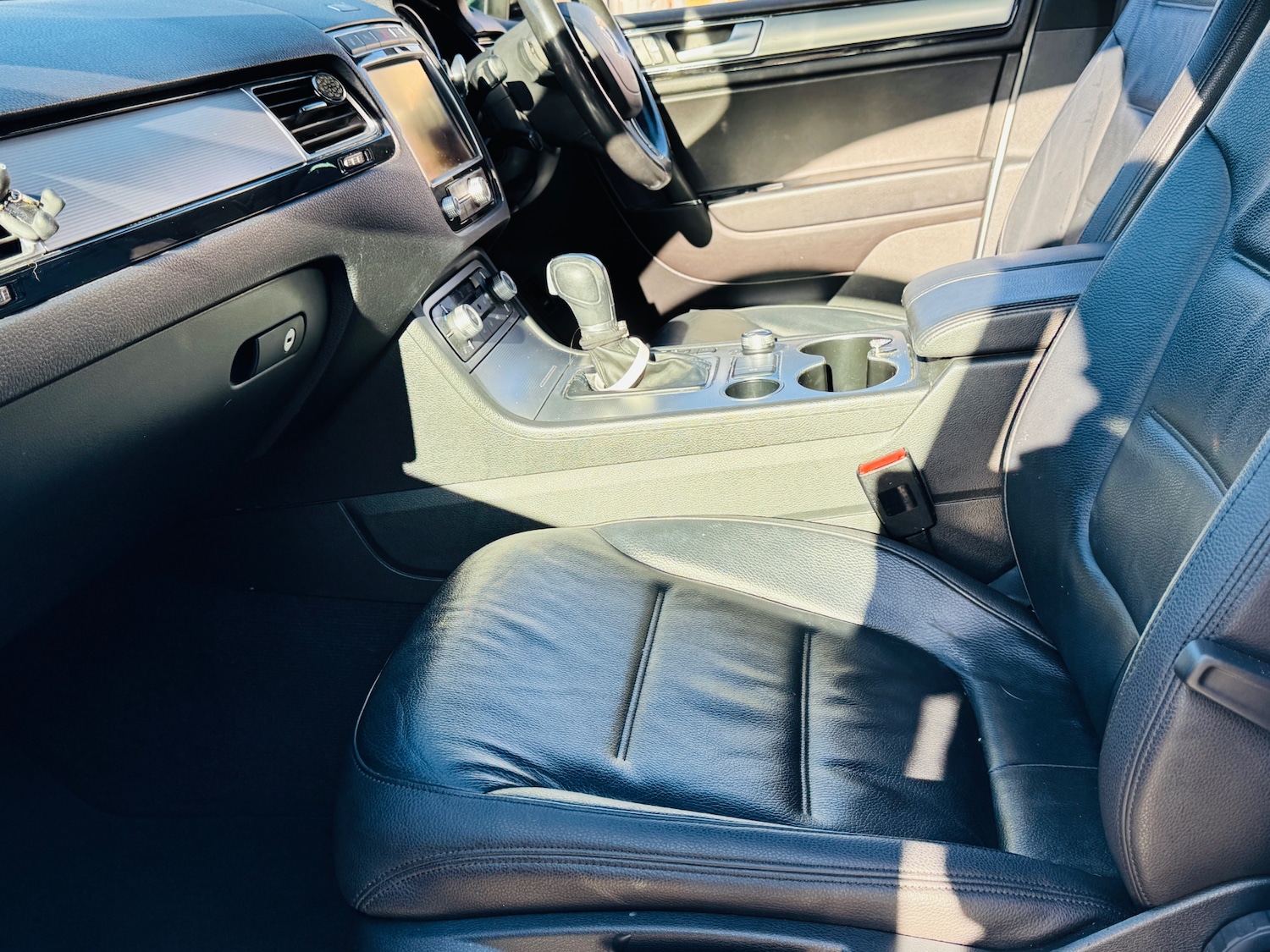 Used Volkswagen Touareg 2015 for sale - 76589215: Photo 11