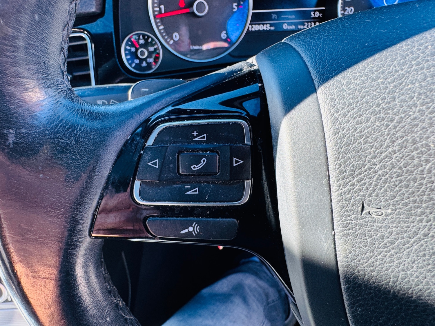 Used Volkswagen Touareg 2015 for sale - 76589215: Photo 13