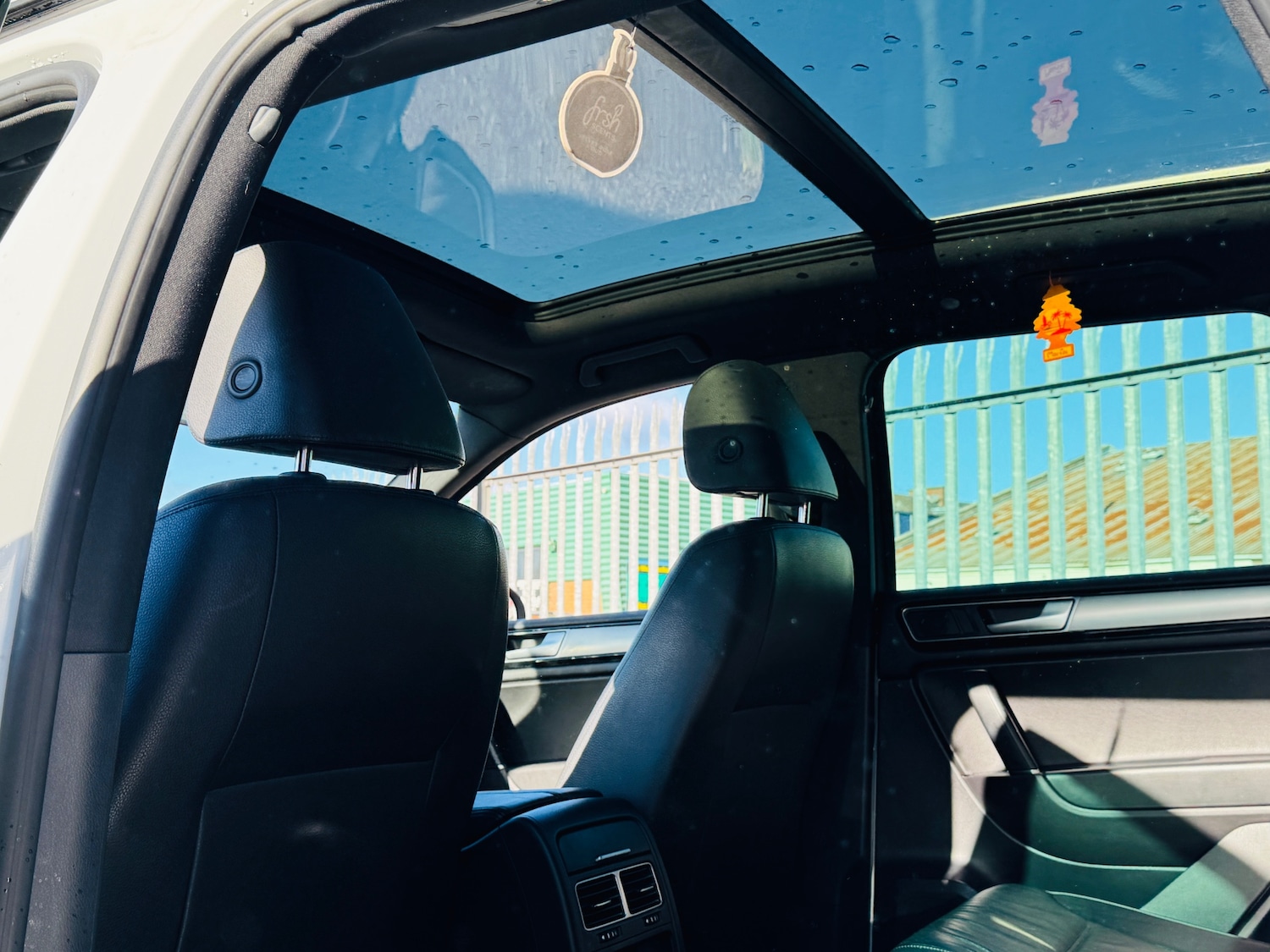 Used Volkswagen Touareg 2015 for sale - 76589215: Photo 15