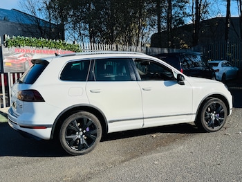 Used Volkswagen Touareg 2015 for sale - 76589215: Photo