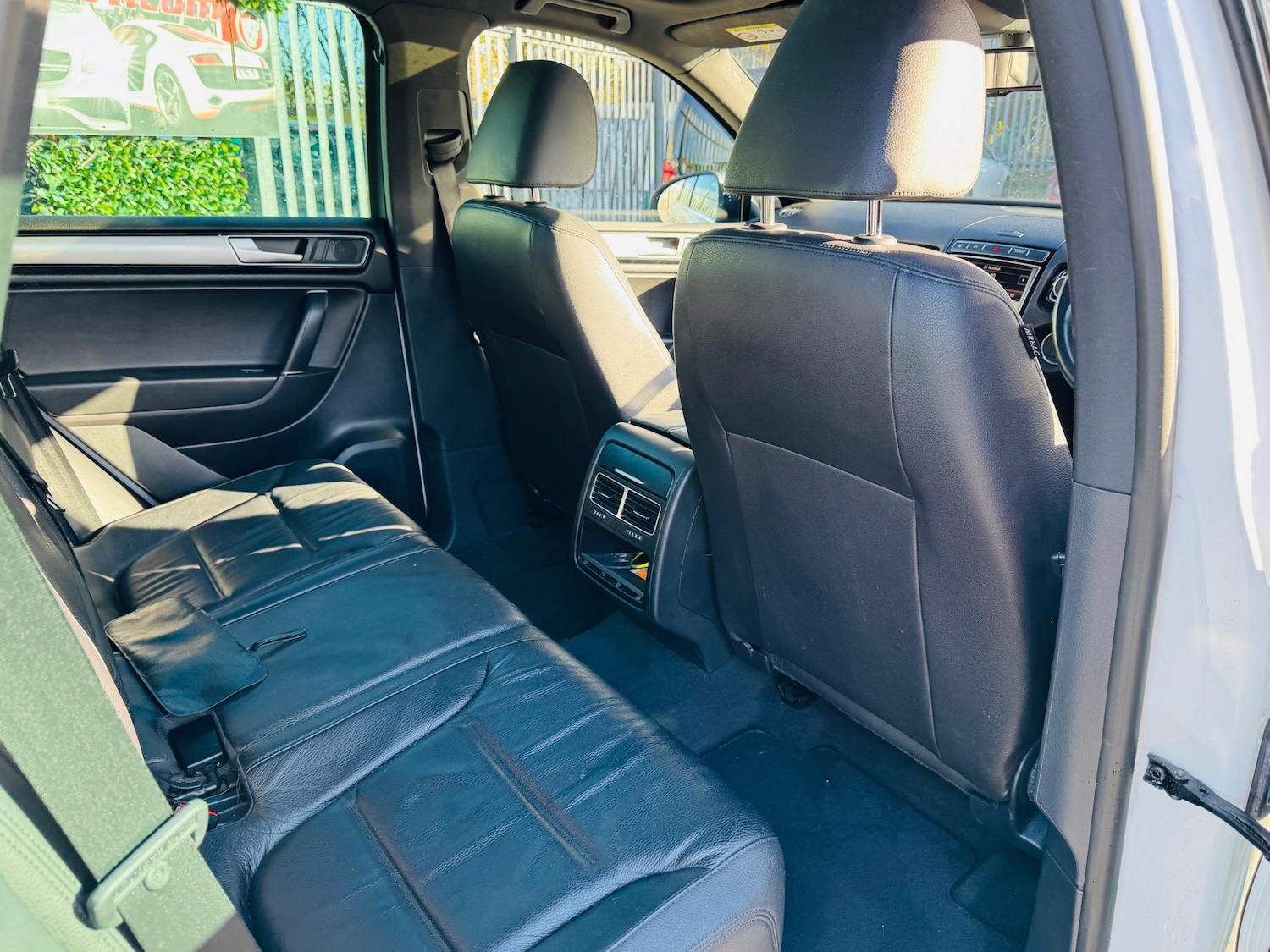 Used Volkswagen Touareg 2015 for sale - 76589215: Photo 4