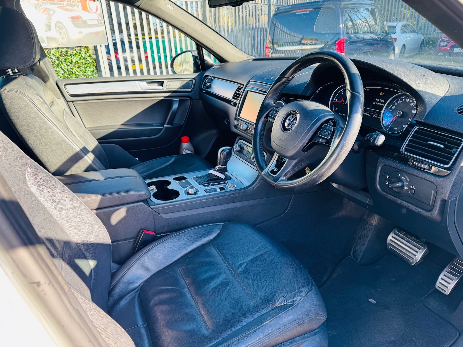 Used Volkswagen Touareg 2015 for sale - 76589215: Photo 8