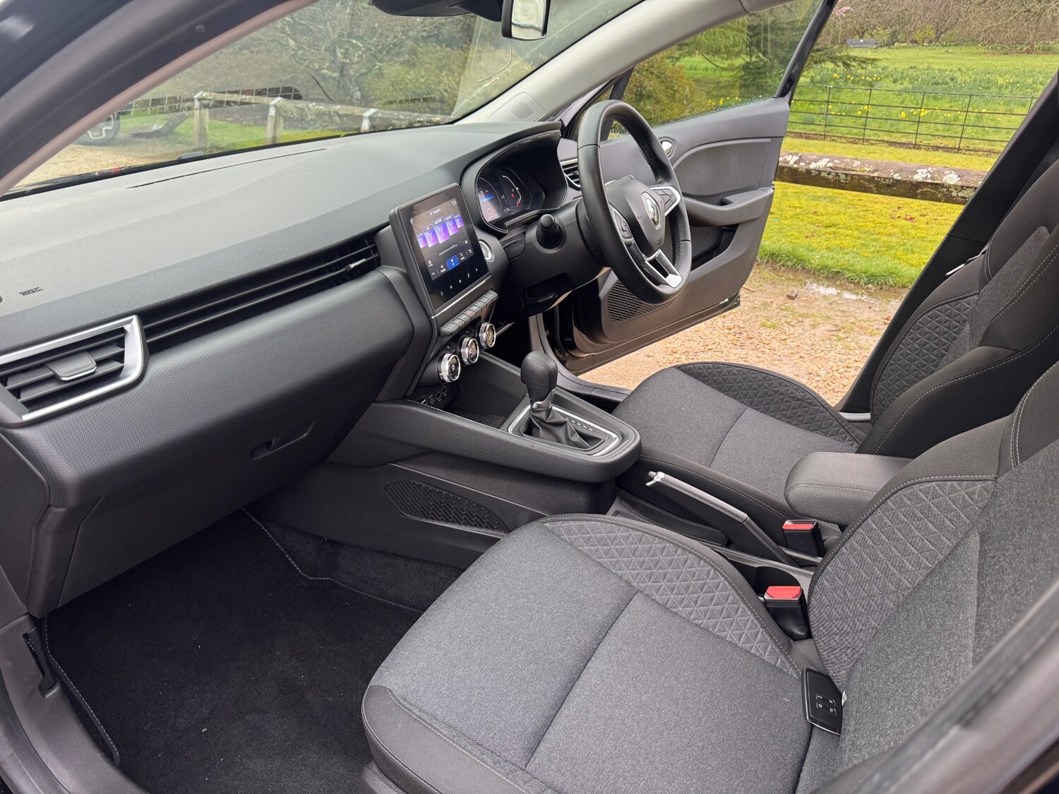 Used Renault Clio 2022 for sale - 77084302: Photo 26