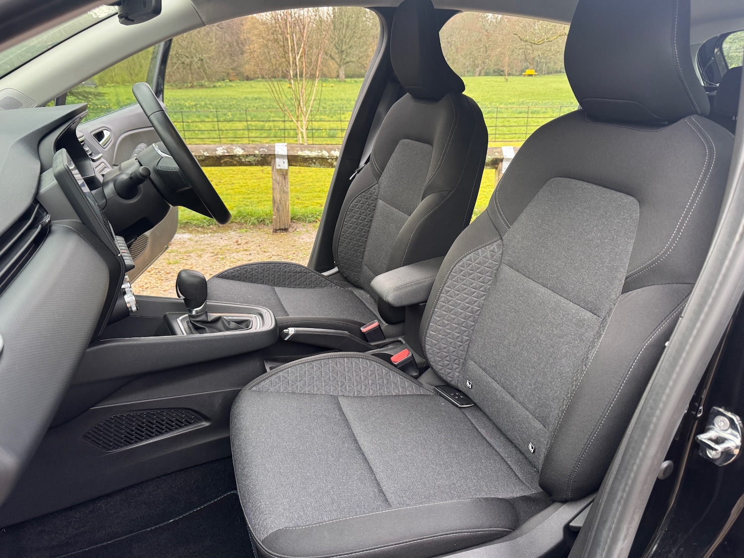 Used Renault Clio 2022 for sale - 77084302: Photo 28