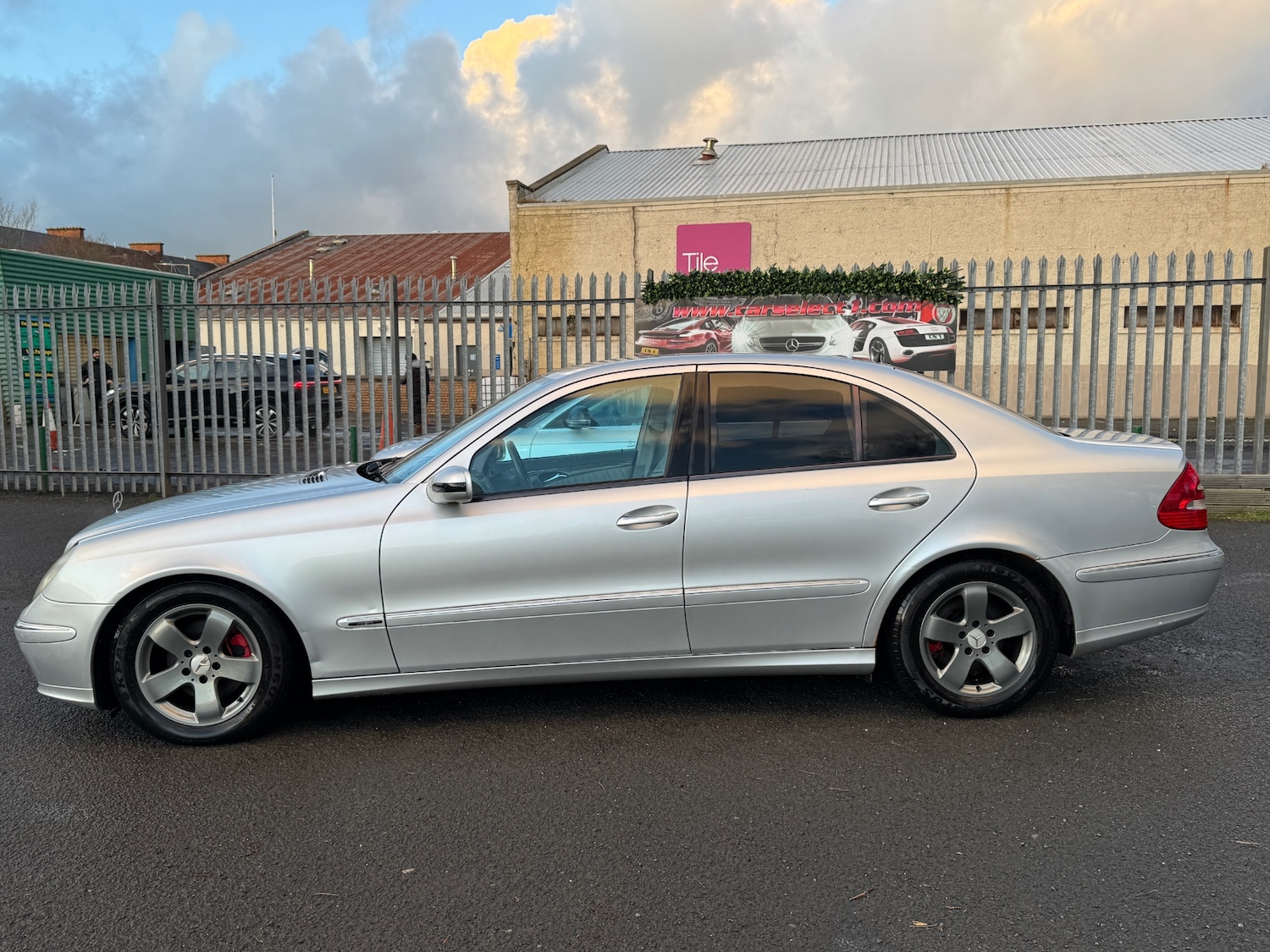 Used Mercedes-Benz E Class 2005 for sale - 76964300: Photo 16
