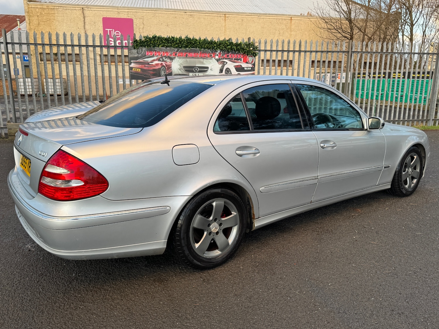 Used Mercedes-Benz E Class 2005 for sale - 76964300: Photo 18