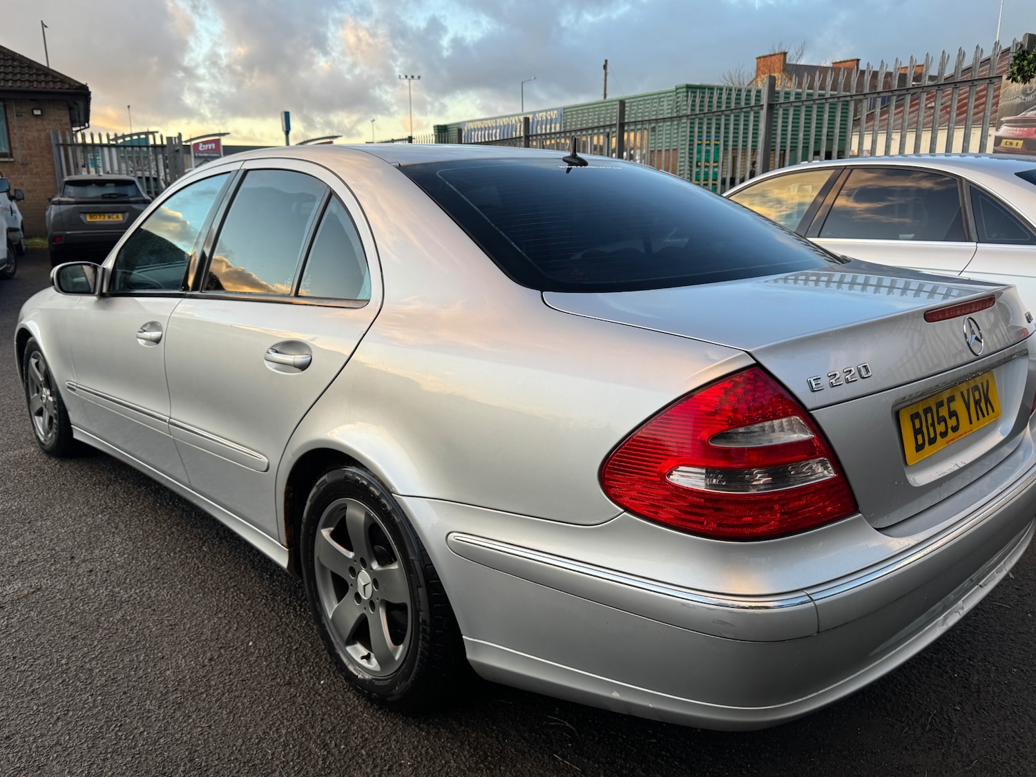Used Mercedes-Benz E Class 2005 for sale - 76964300: Photo 6
