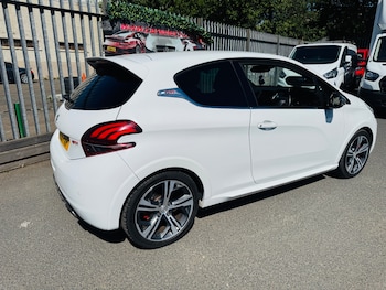 Used Peugeot 208 2016 for sale - 75224124: Photo