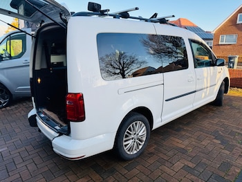 Used Volkswagen Caddy Maxi Life 2016 for sale - 77216388: Photo