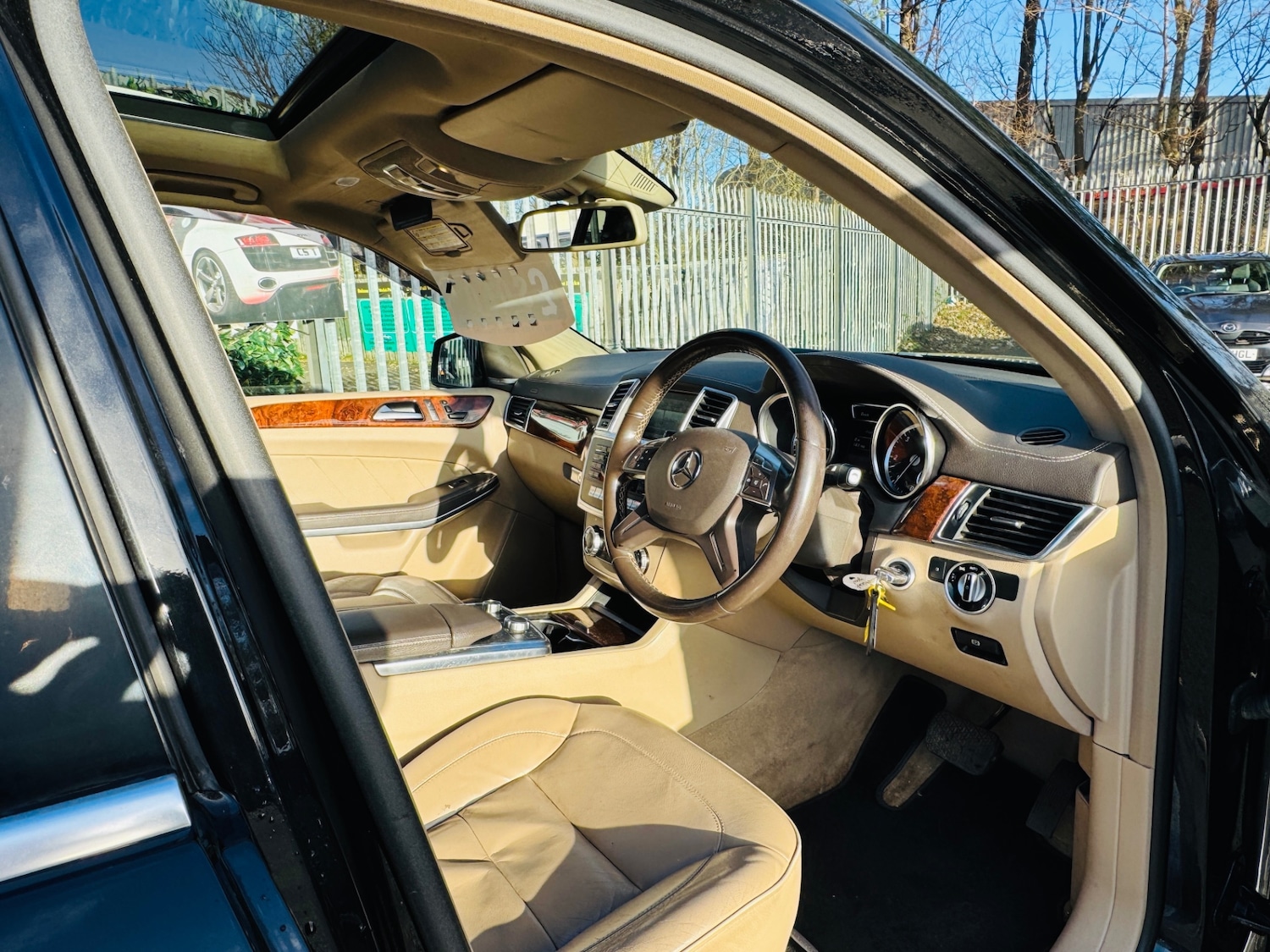 Used Mercedes-Benz GL Class 2014 for sale - 76589740: Photo 3