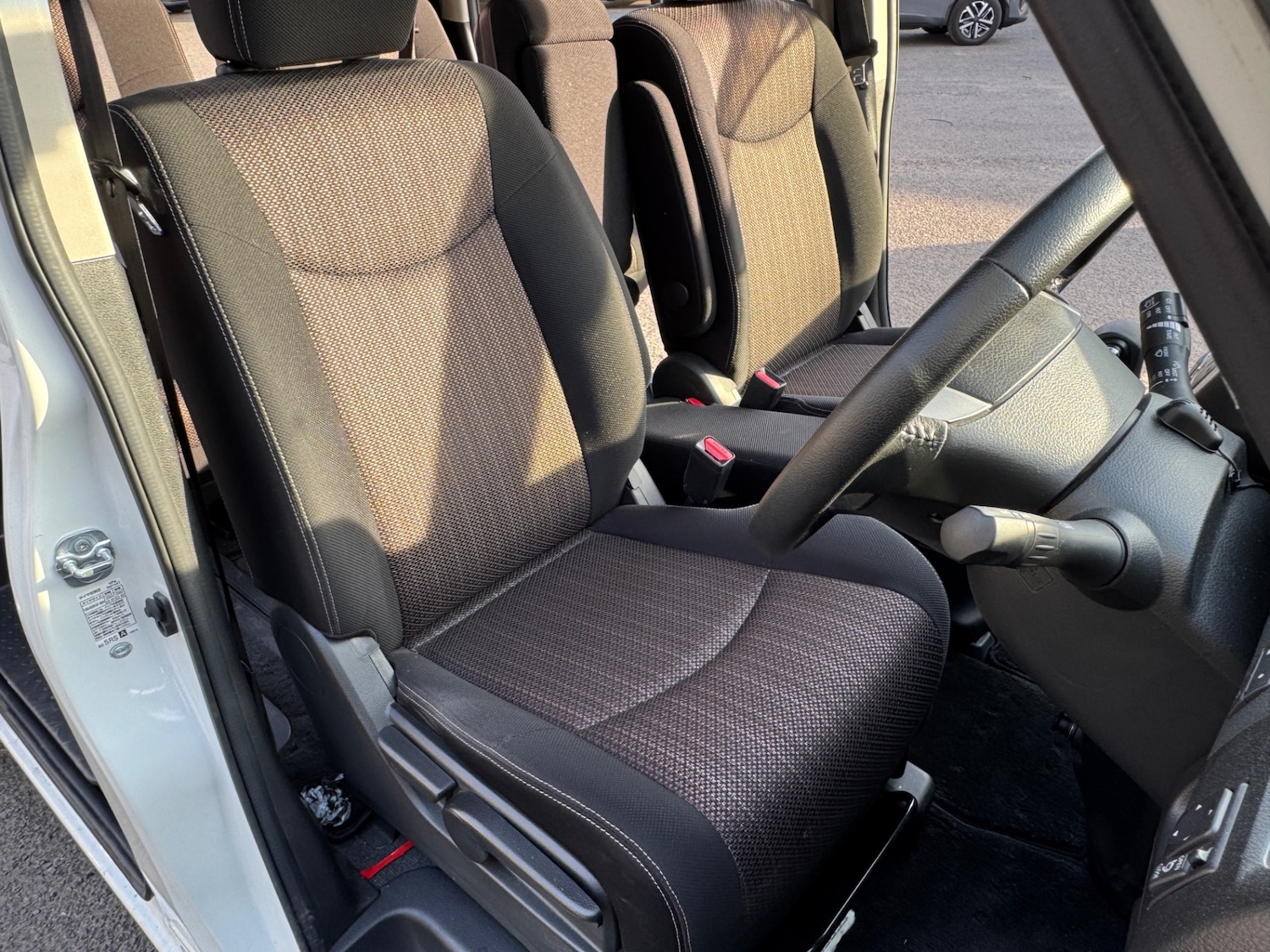 Used Nissan Serena 2025 for sale - 76612500: Photo 16