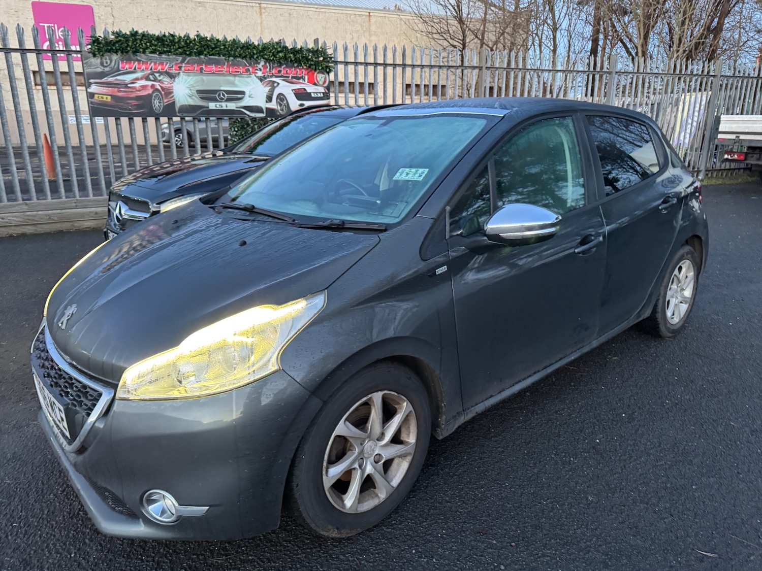 Used Peugeot 208 2015 for sale - 76931016: Photo 5