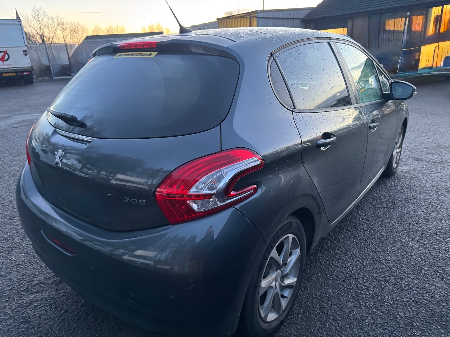 Used Peugeot 208 2015 for sale - 76931016: Photo 9