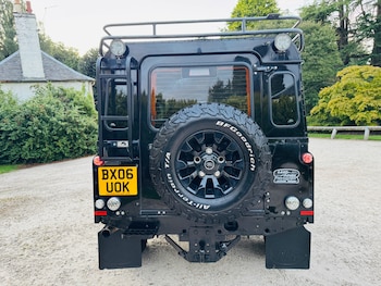 Used Land Rover Defender 2006 for sale - 75687100: Photo