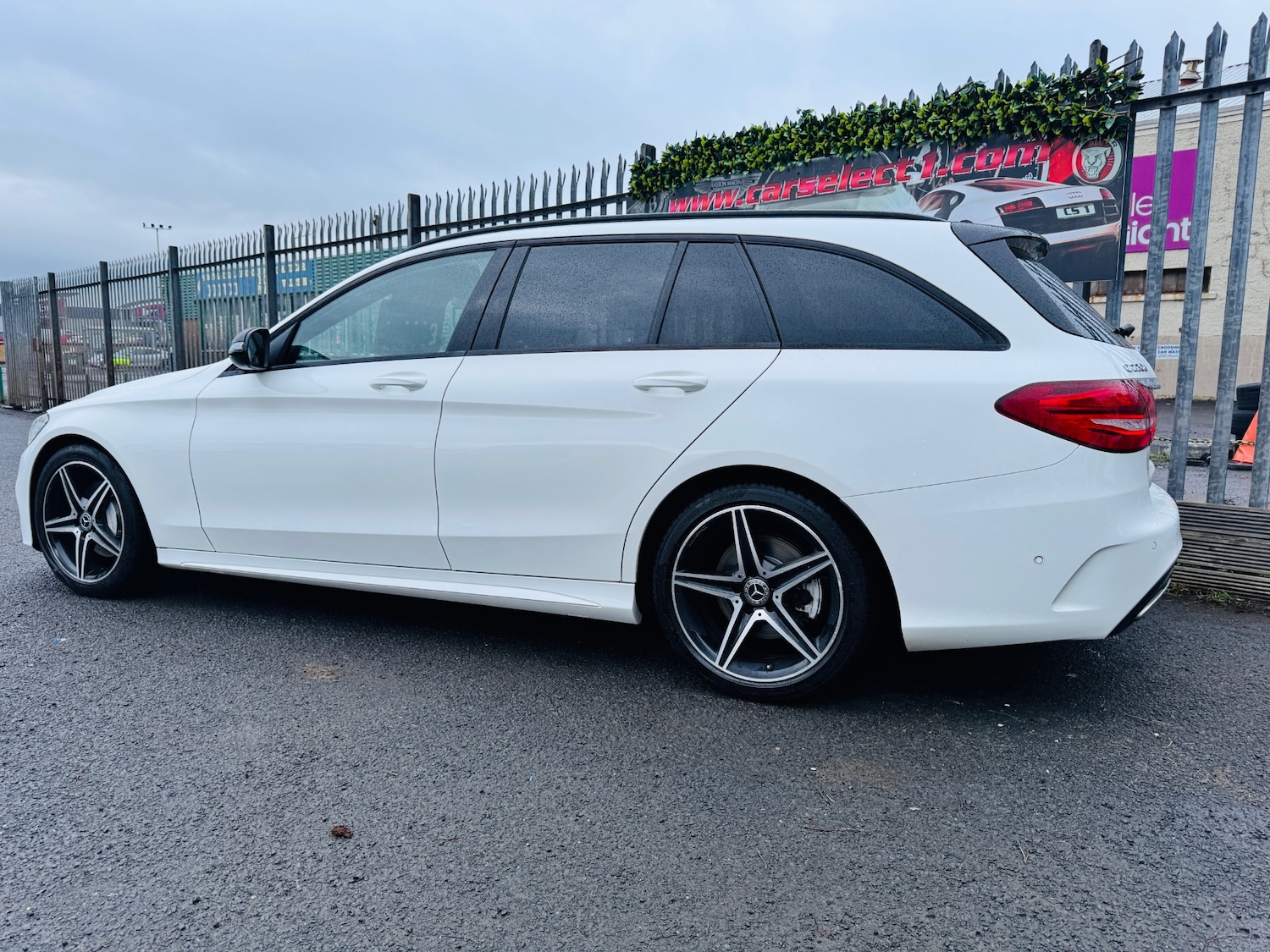 Used Mercedes-Benz C Class 2017 for sale - 77138023: Photo 13