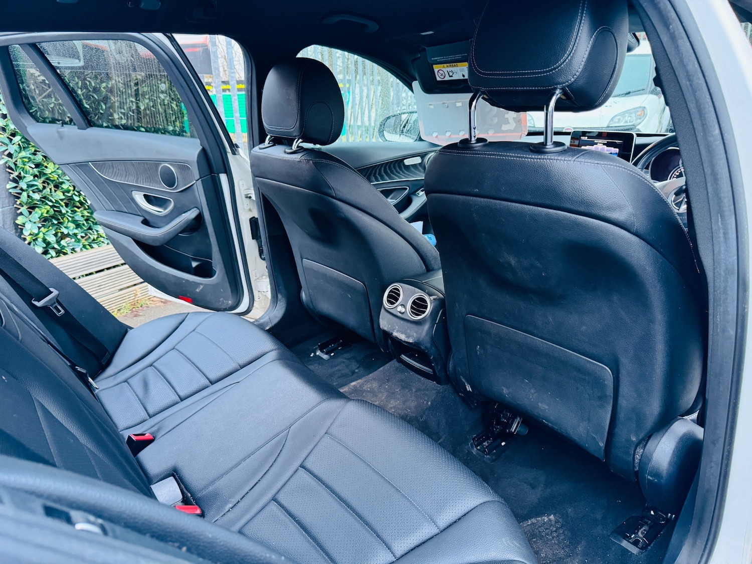 Used Mercedes-Benz C Class 2017 for sale - 77138023: Photo 2