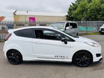 Used Ford Fiesta 2014 for sale - 78825857: Photo