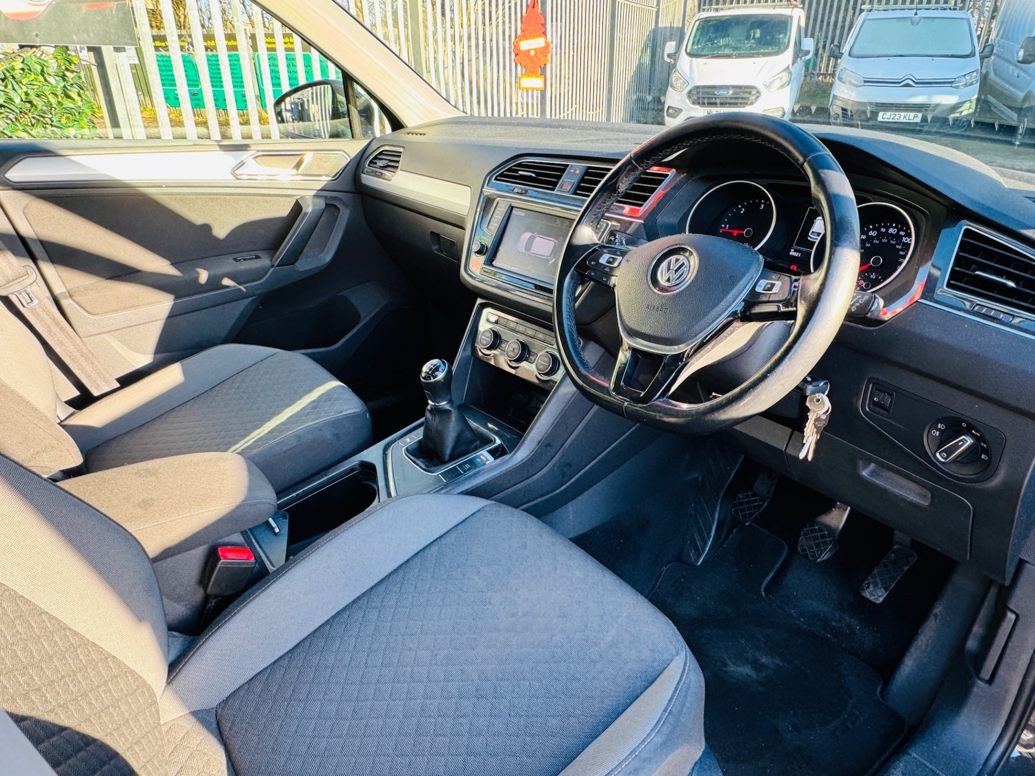 Used Volkswagen Tiguan 2017 for sale - 76705617: Photo 3