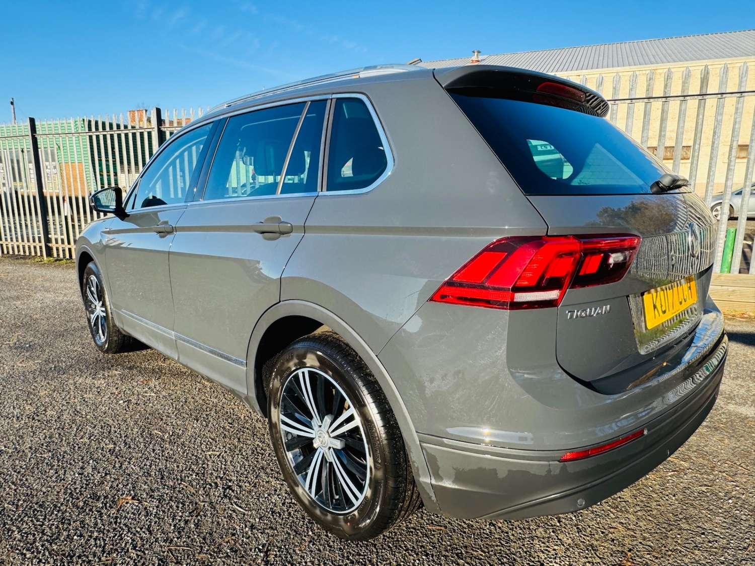 Used Volkswagen Tiguan 2017 for sale - 76705617: Photo 7