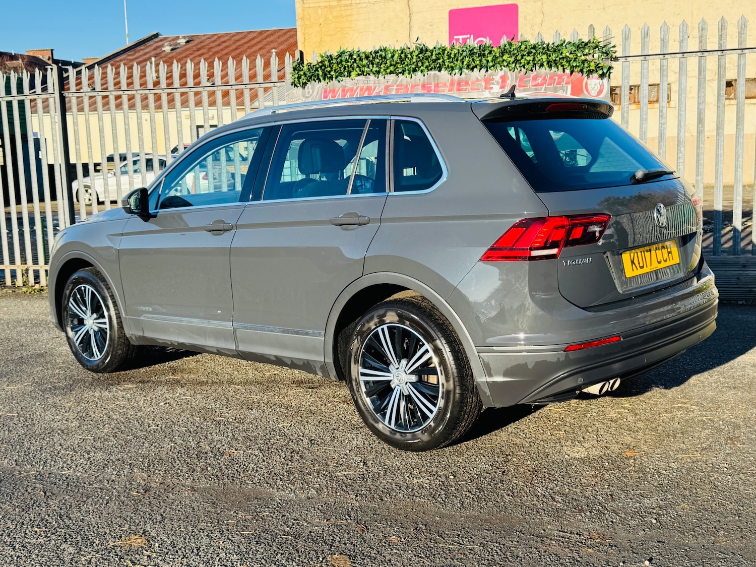 Used Volkswagen Tiguan 2017 for sale - 76705617: Photo 8