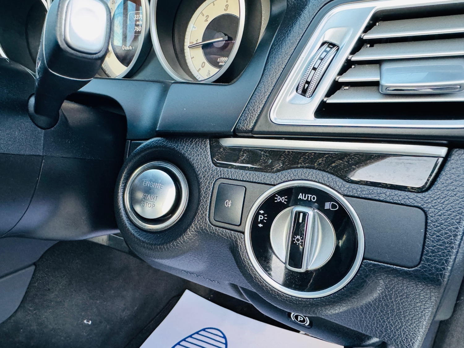Used Mercedes-Benz E-Class 2015 for sale - 75974832: Photo 11