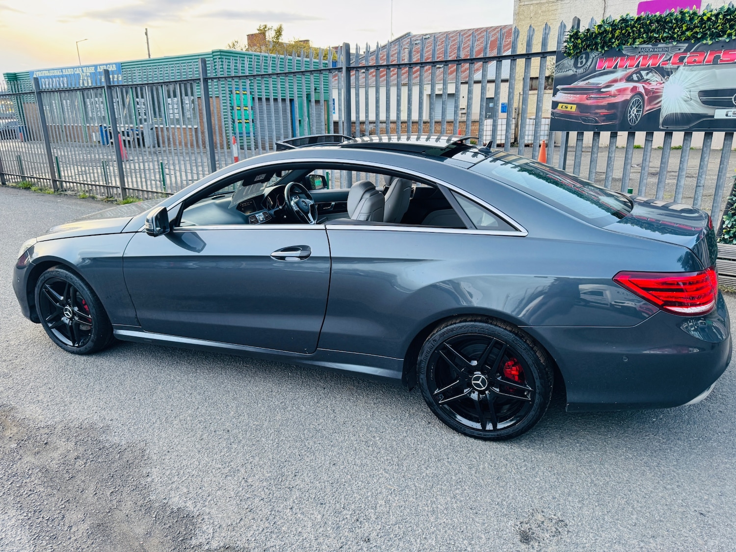 Used Mercedes-Benz E-Class 2015 for sale - 75974832: Photo 19