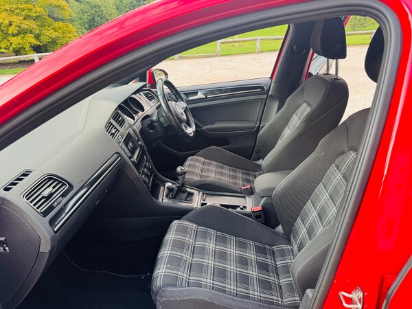 Used Volkswagen Golf 2016 for sale - 75687102: Photo 9