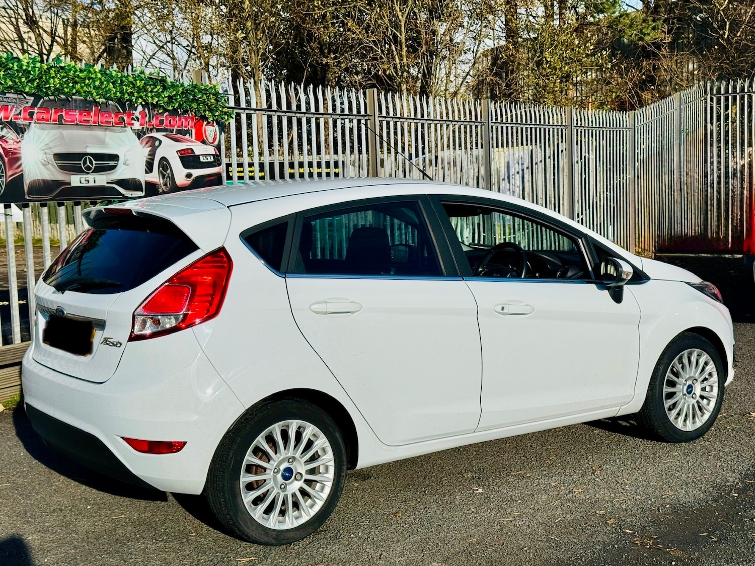 Used Ford Fiesta 2015 for sale - 76361659: Photo 4