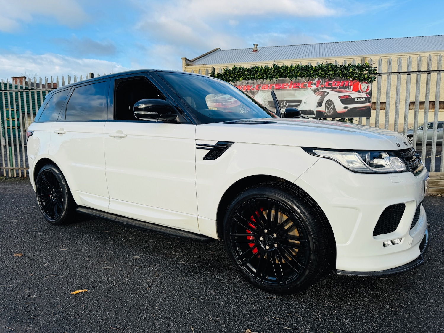 Used Land Rover Range Rover Sport 2016 for sale - 76687598: Photo 1