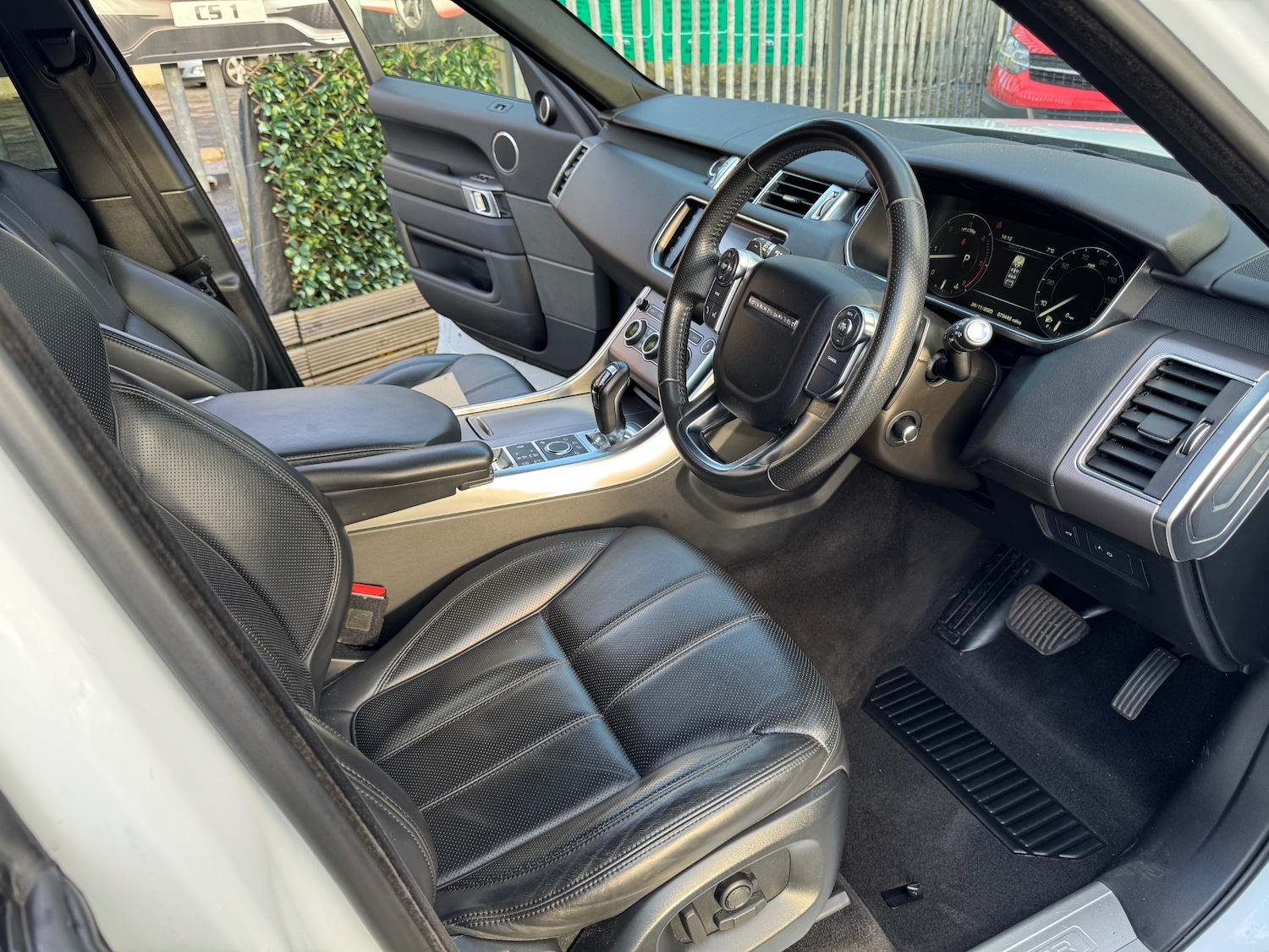 Used Land Rover Range Rover Sport 2016 for sale - 76687598: Photo 16