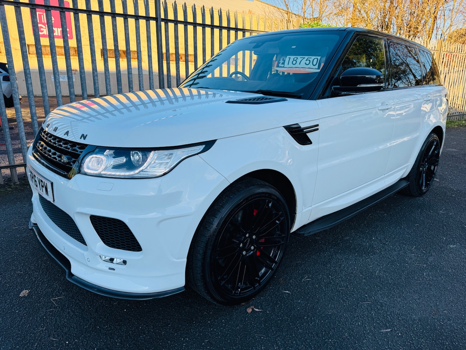 Used Land Rover Range Rover Sport 2016 for sale - 76687598: Photo 2