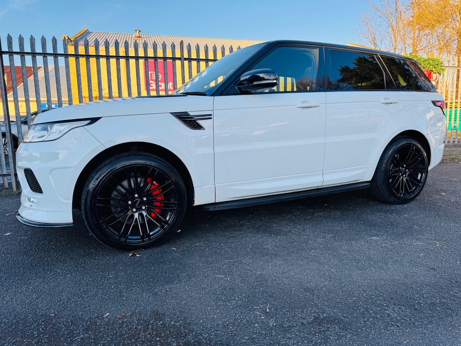Used Land Rover Range Rover Sport 2016 for sale - 76687598: Photo 3
