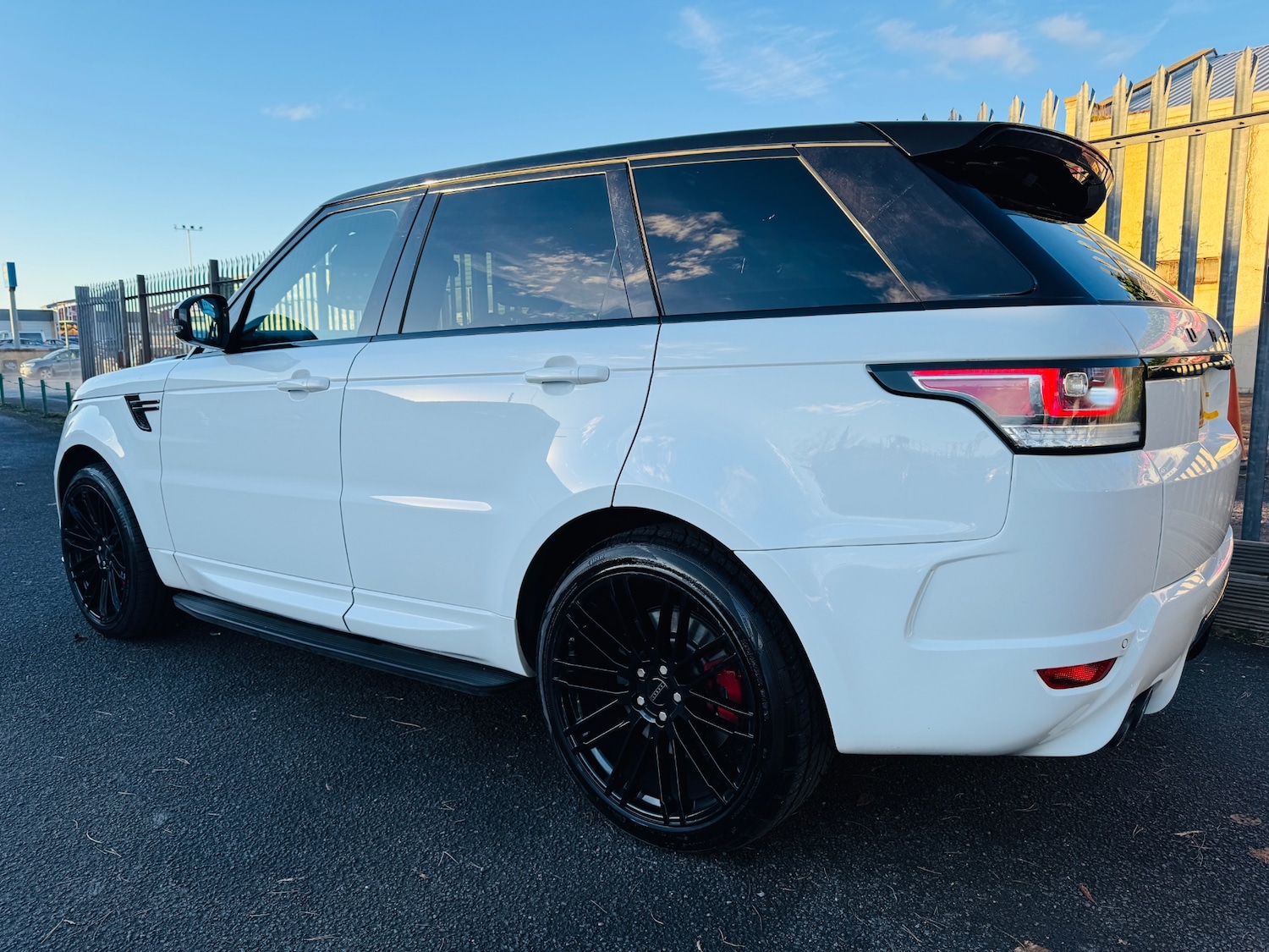 Used Land Rover Range Rover Sport 2016 for sale - 76687598: Photo 4
