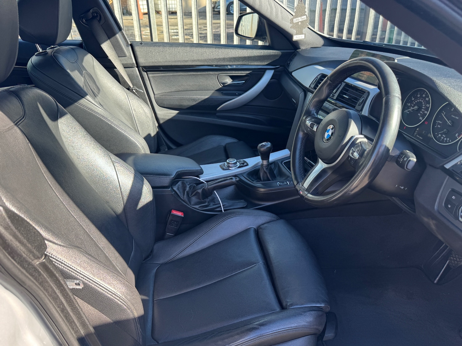 Used BMW 3 Series 2016 for sale - 76082834: Photo 3
