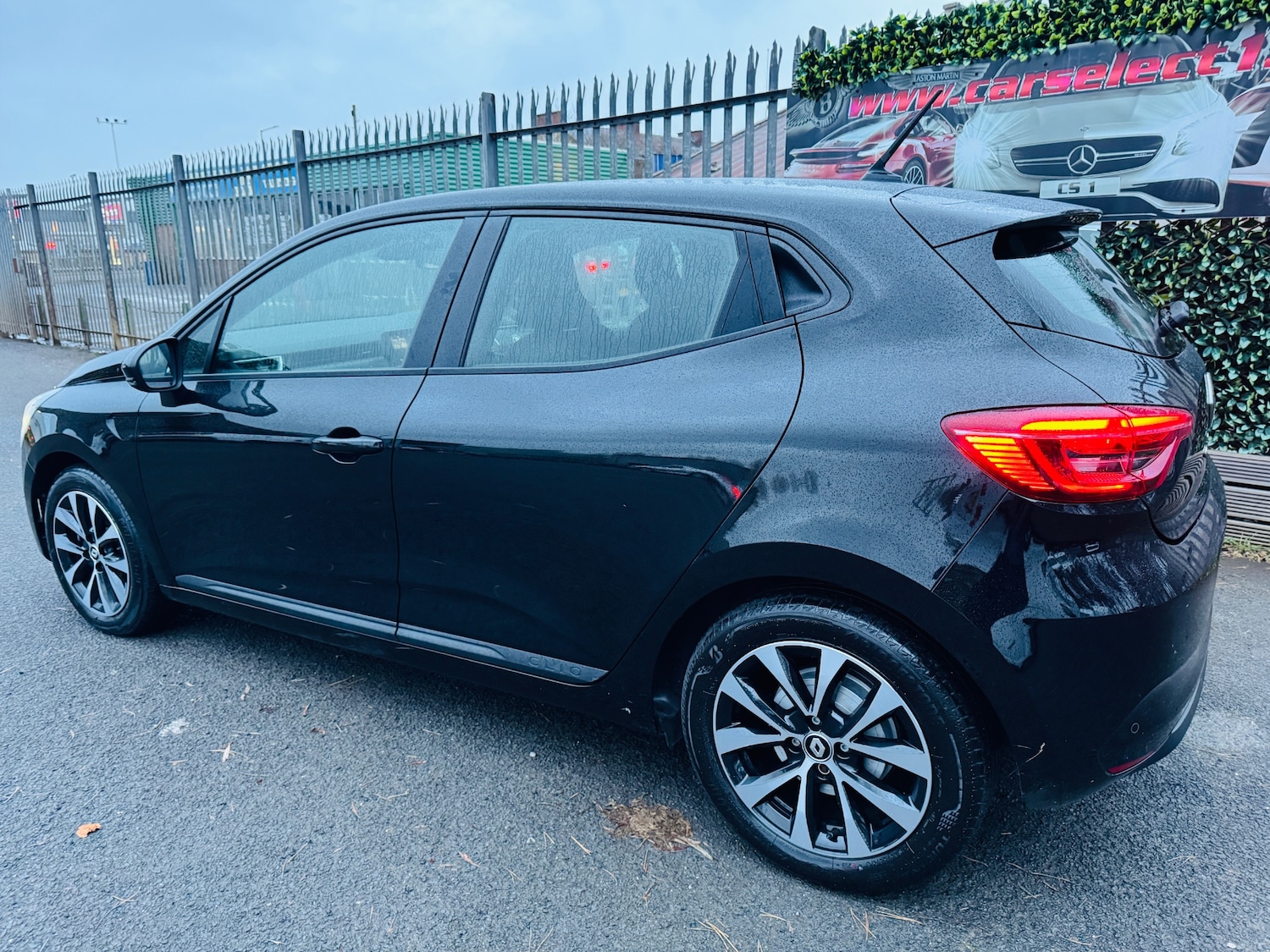 Used Renault Clio 2022 for sale - 76567857: Photo 11