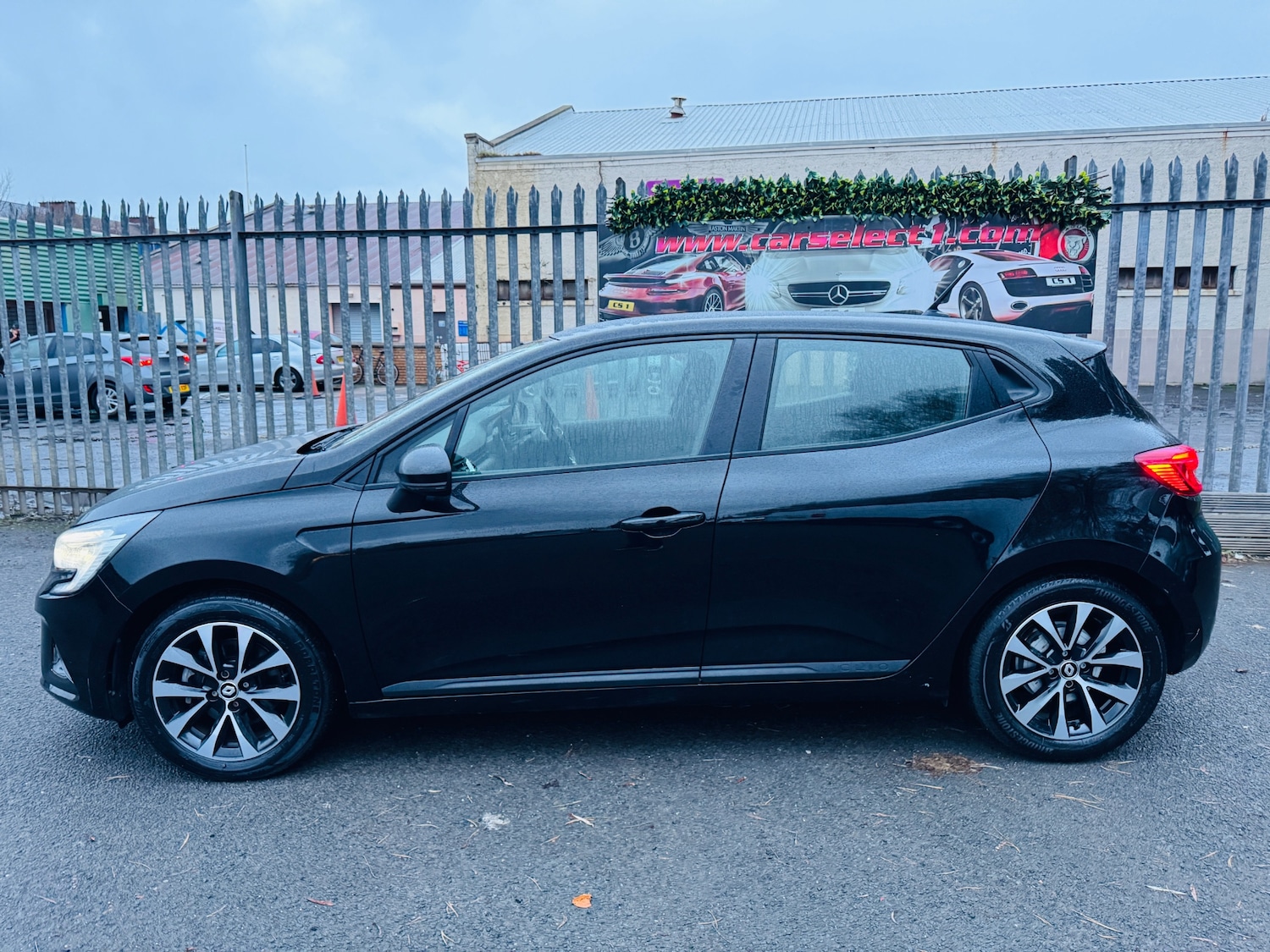 Used Renault Clio 2022 for sale - 76567857: Photo 12