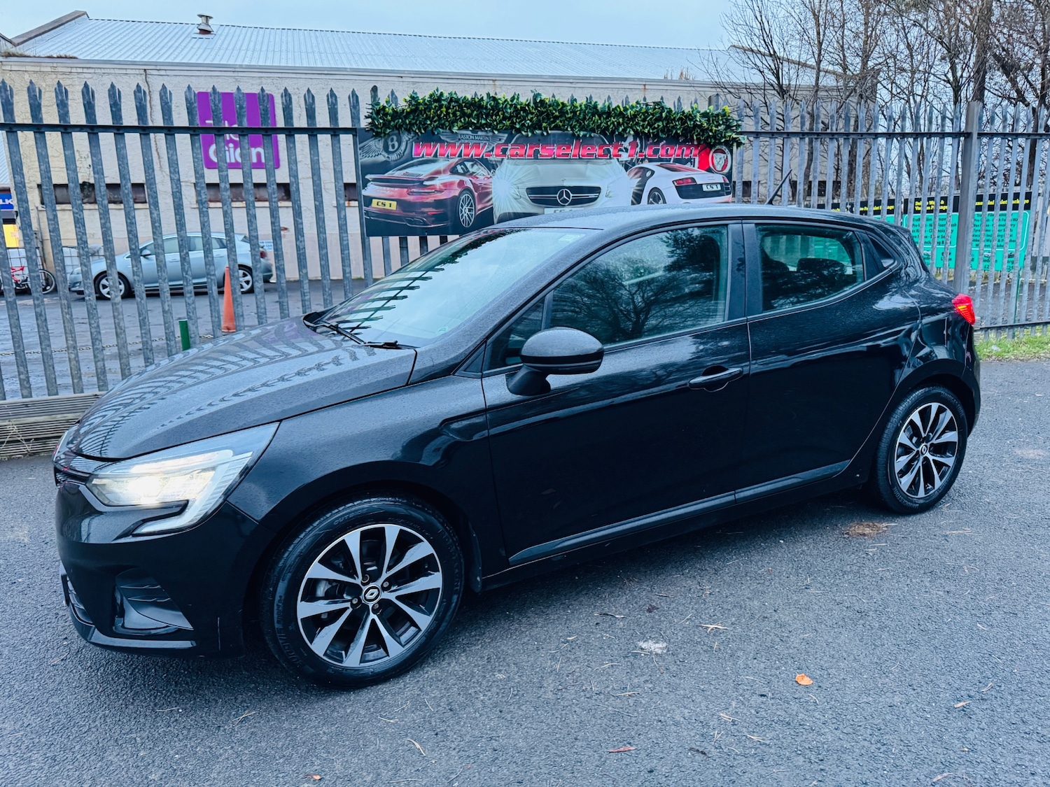 Used Renault Clio 2022 for sale - 76567857: Photo 13