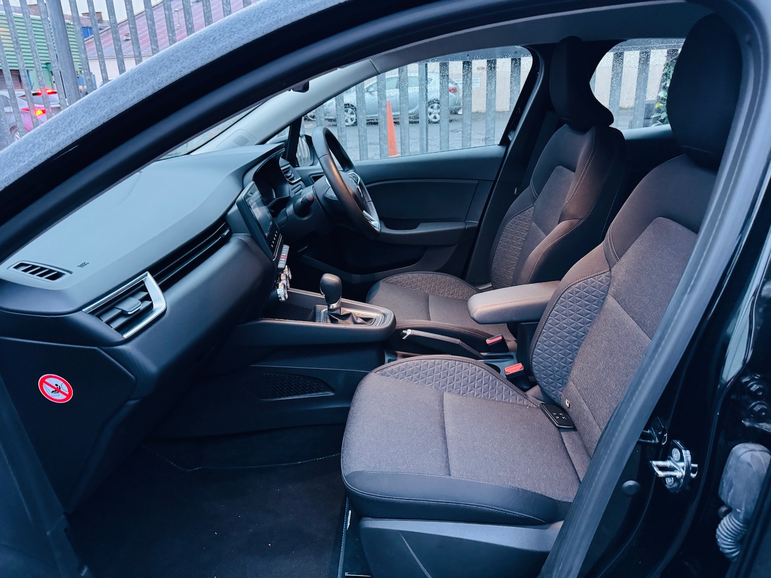 Used Renault Clio 2022 for sale - 76567857: Photo 15